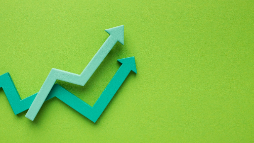 upward arrows depicting growth of propfirm accounts 